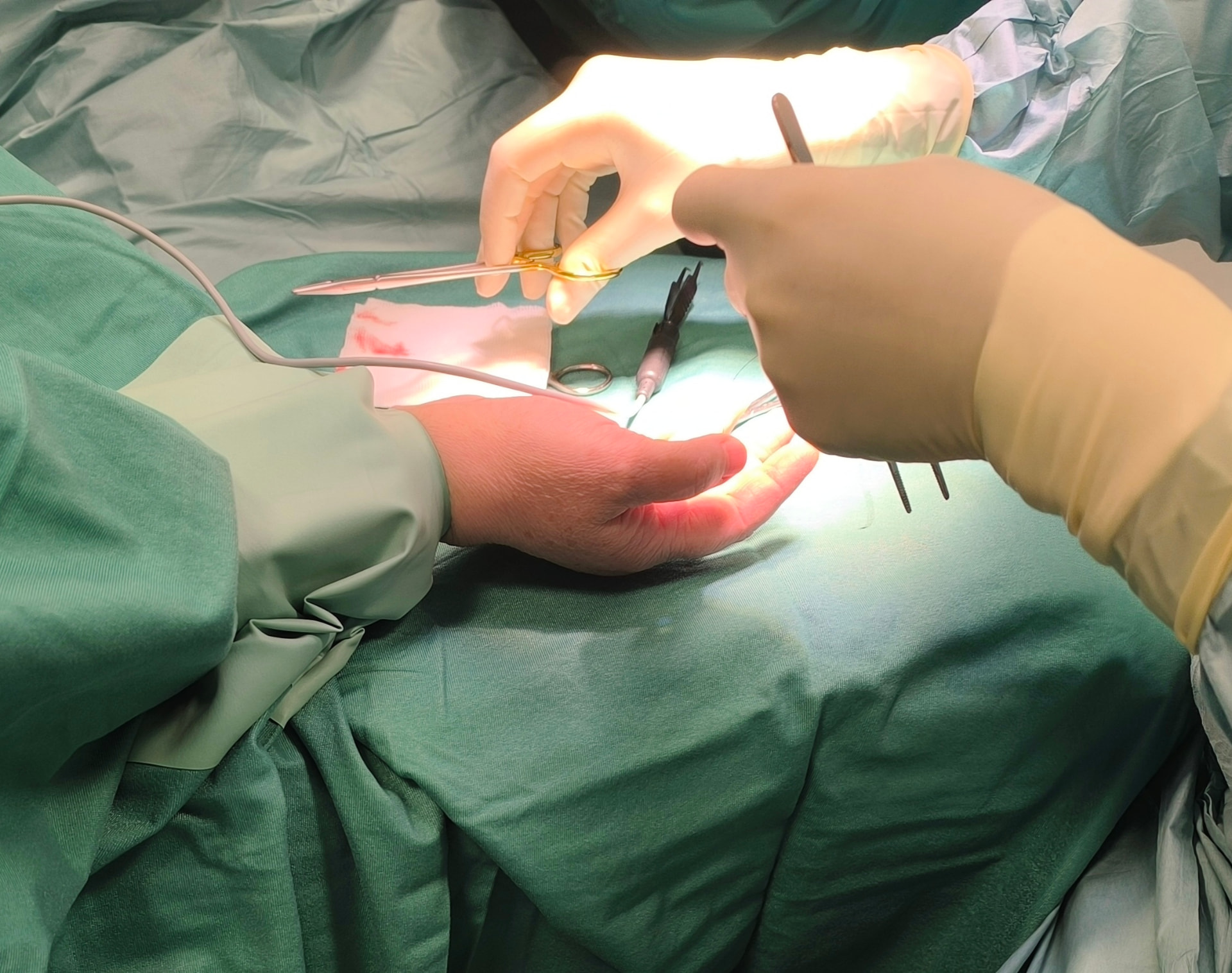Proktologie, Hand- & minimal-invasive Chirurgie